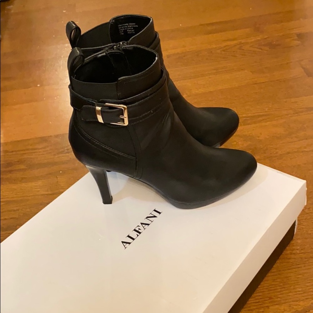 Boots - Picture 2 of 3